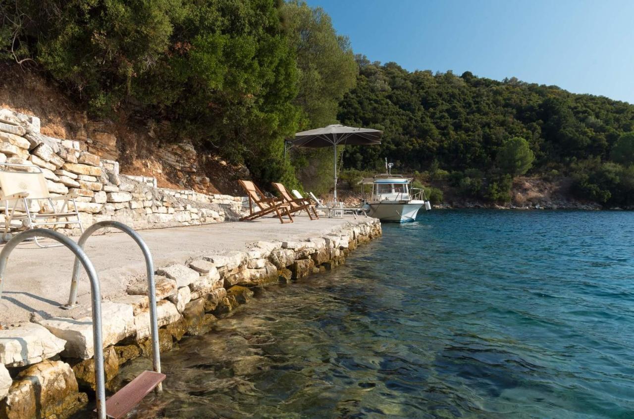 Meganisi Blue Villa Spartokhorion Exterior photo